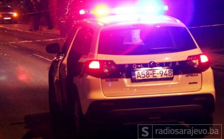 Alipašino Polje: Popio čašicu više pa nasrnuo na policijski automobil 